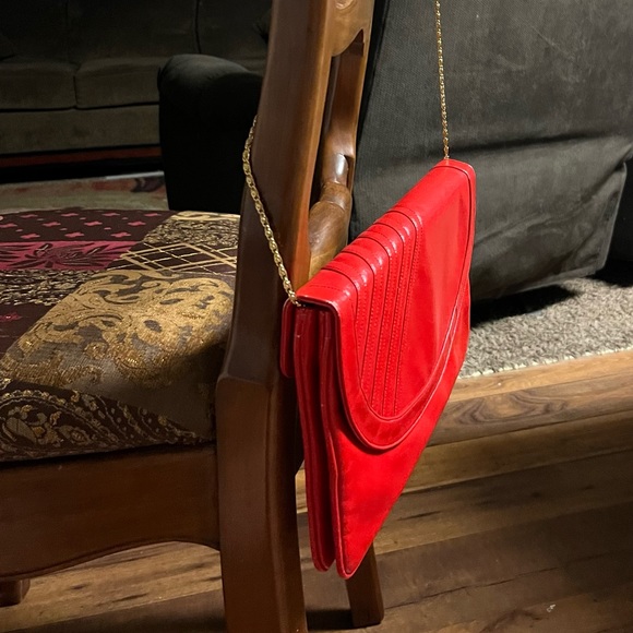Francois • Vintage • Red • Crossbody Handbag • W/Gold Chain - Picture 5 of 15